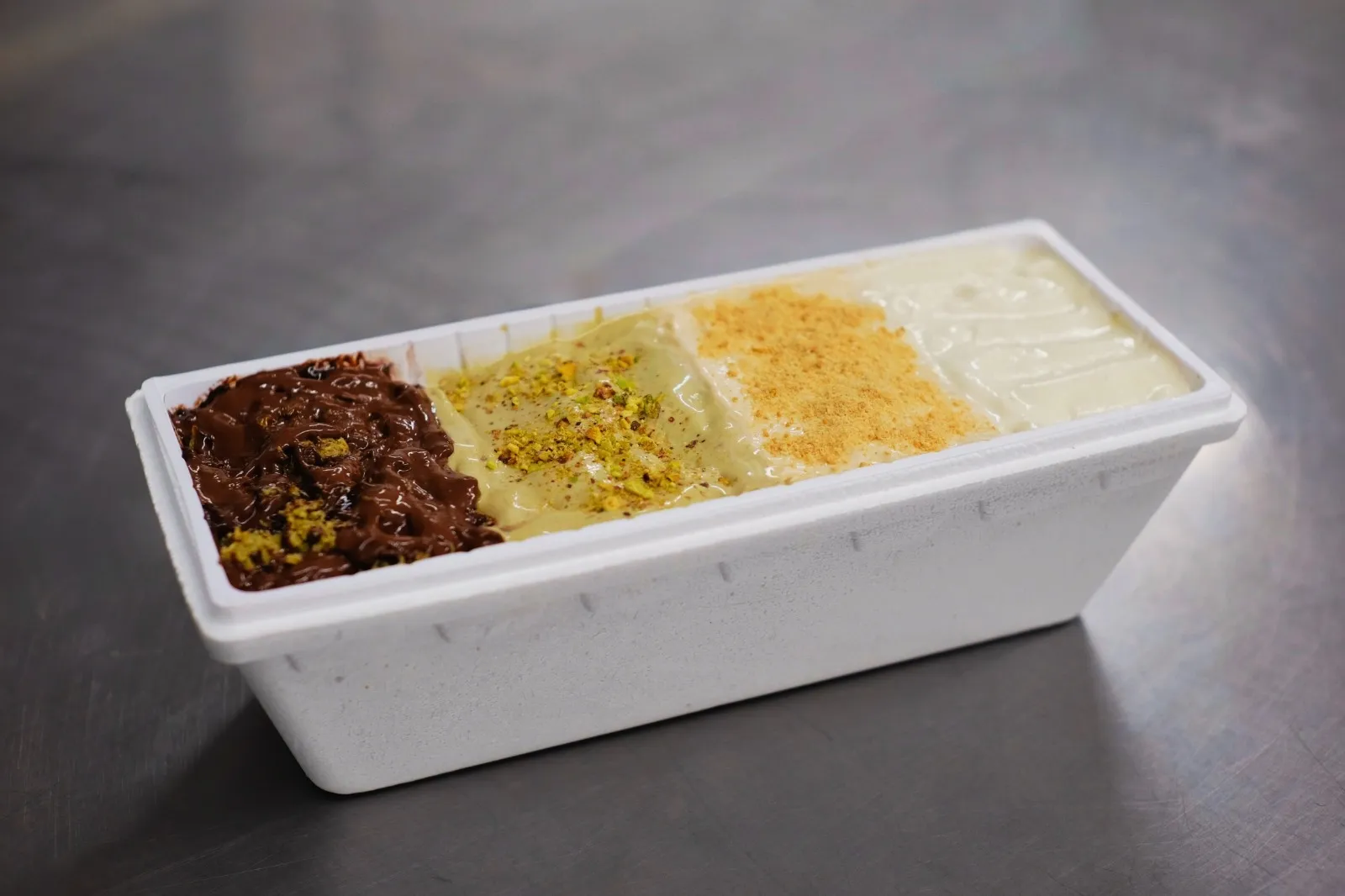Icecream-1kg-cream ones-chockolate-plazma-pistacio-vanila